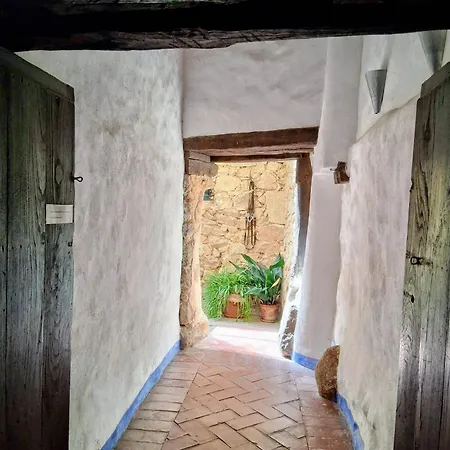 乡村民宿 坎塔拉纳斯住宿加早餐旅馆 *